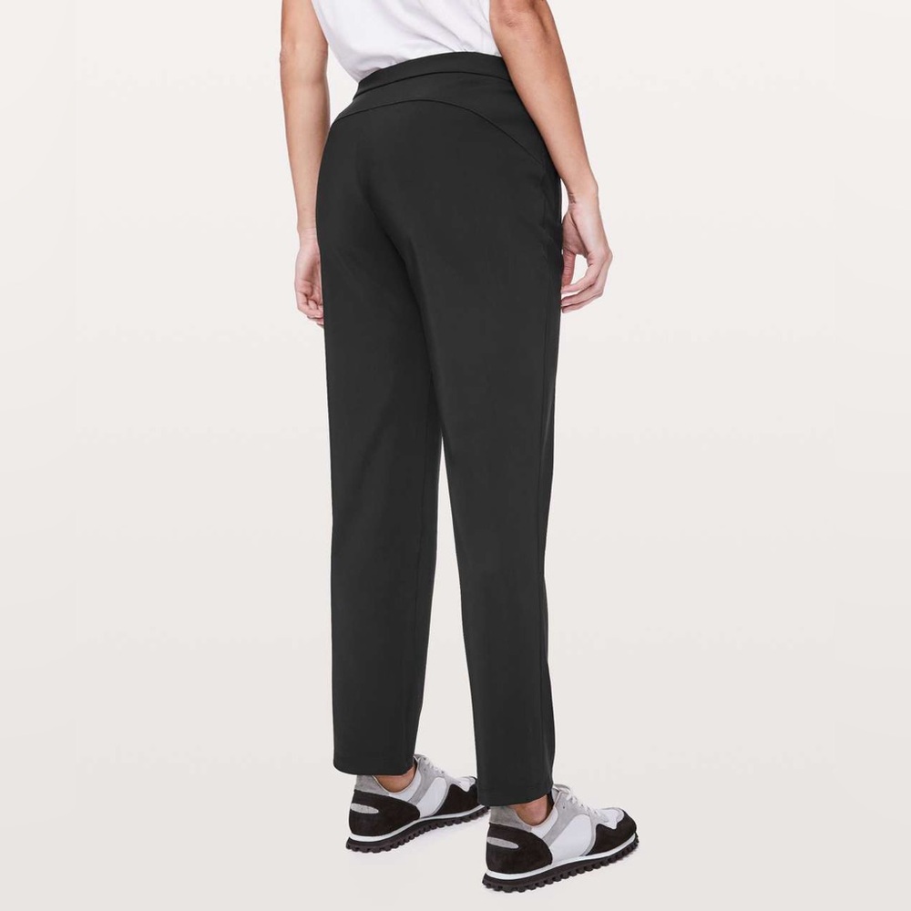 LULULEMON On The Move Pant Lightweight Black Straight Leg Pants size 6
